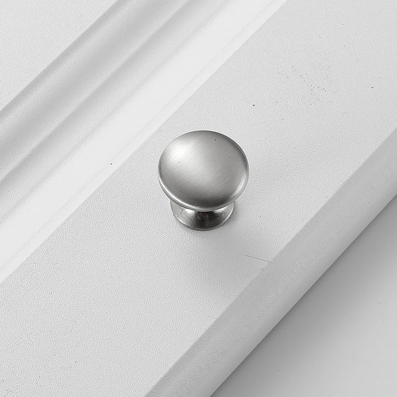 Keets Modern Elegant Silver Door Handles And Knobs