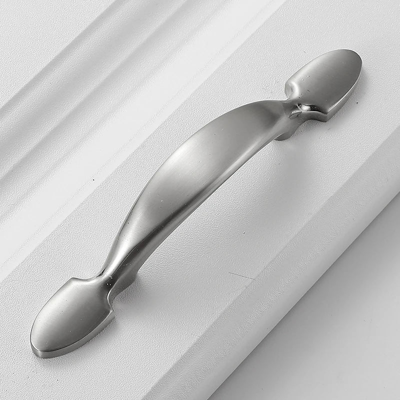 Keets Modern Elegant Silver Door Handles And Knobs