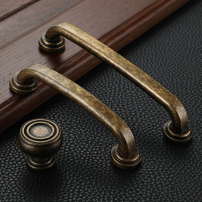 Traditional Retro Cupboard Pull Handles And Knobs Metal Antique Brass